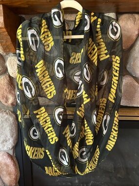 Green Bay Packers Black & Yellow Infinity Scarf Wrap, Large